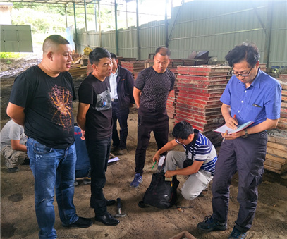 昆明理工大學地質(zhì)教授韓潤生到貴州開元進行技術交流